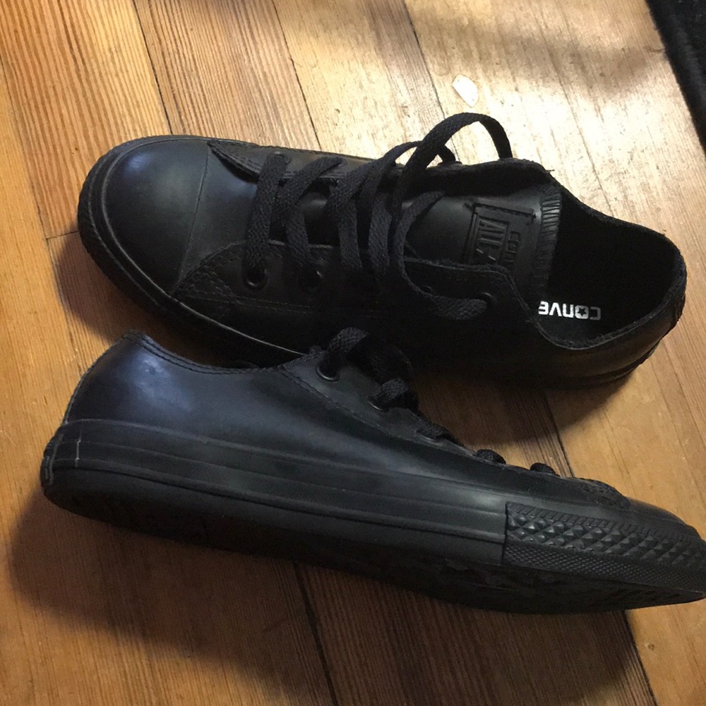 Converse - Picture 2 of 4